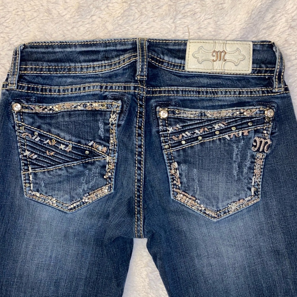 SZ 25 Women’s Distressed Blue Dark Wash Cuffed Straight Jeans